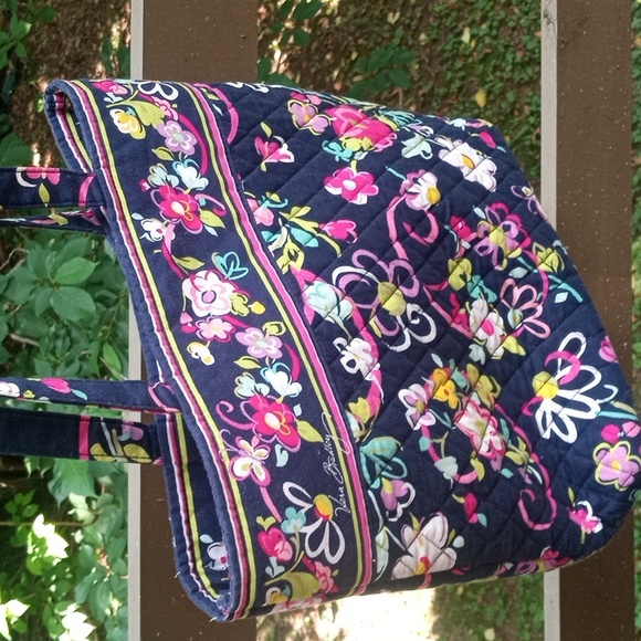 Vera Bradley Handbag - Picture 8 of 8